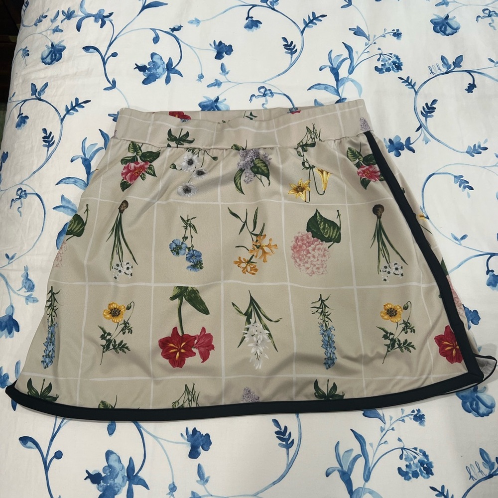 Tuckernuck Sport Floral Skort